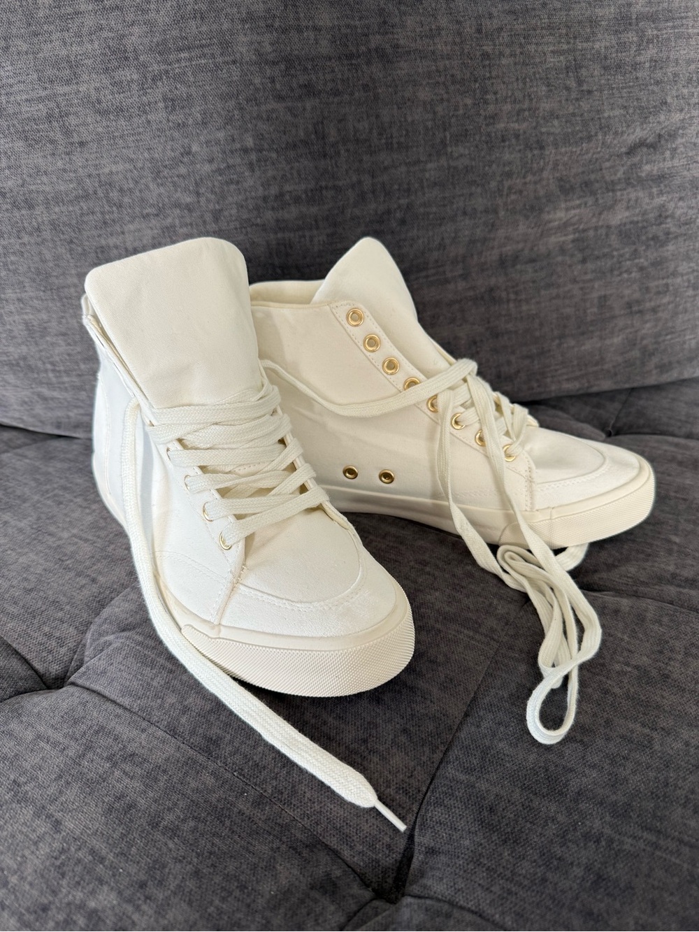 Women's High-Top Canvas Sneakers - Cream
